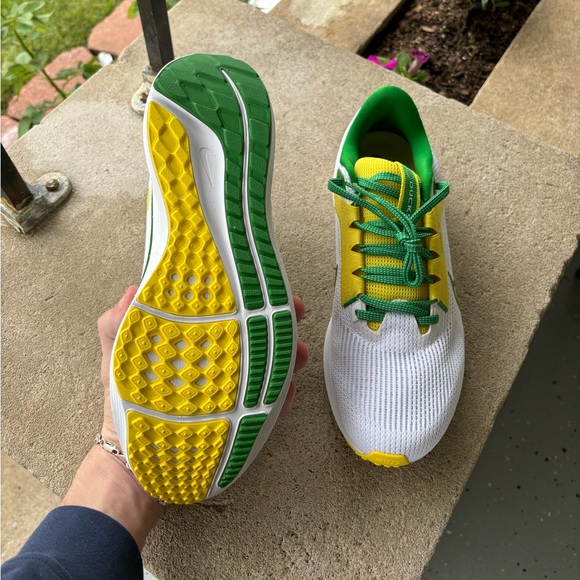 *Brand new* Nike Air Zoom Pegasus 40 Running Shoes Oregon Ducks - Size 9.5US - Picture 3 of 6